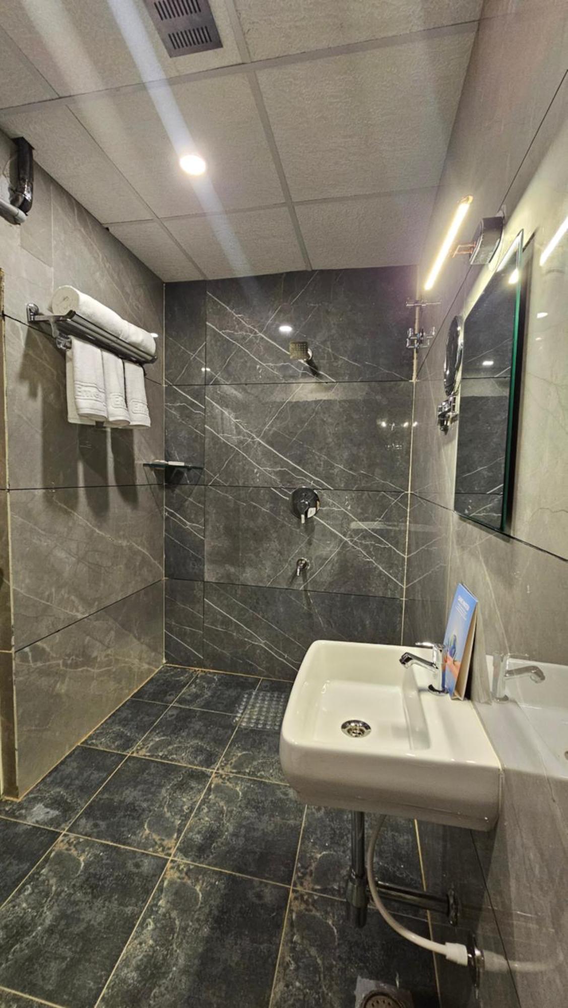 Emerald Urban Comforts Mysore Exterior foto